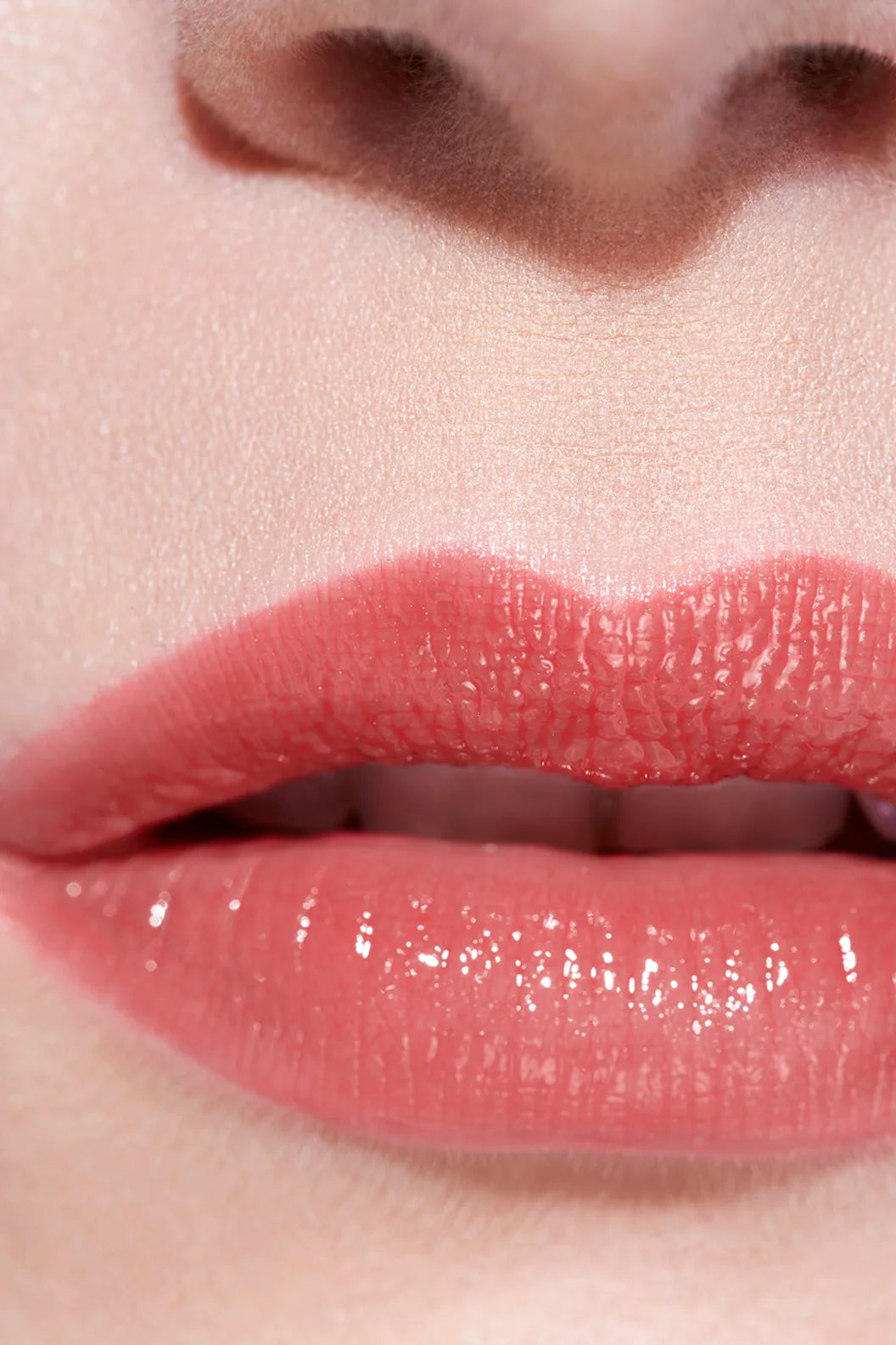 ROUGE COCO FLASH Hydrating Vibrant Shine Lip Colour