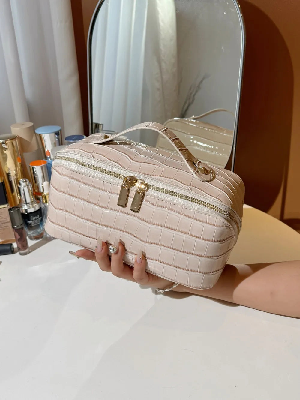 e0187ce9-bc7e-47d2-836e-32373c804b87-Max